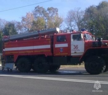 Спасатели МЧС России приняли участие в ликвидации ДТП в городе Строитель Яковлевского городского округа