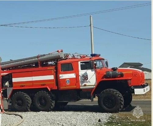 Спасатели МЧС России приняли участие в ликвидации ДТП в городе Строитель Яковлевского района